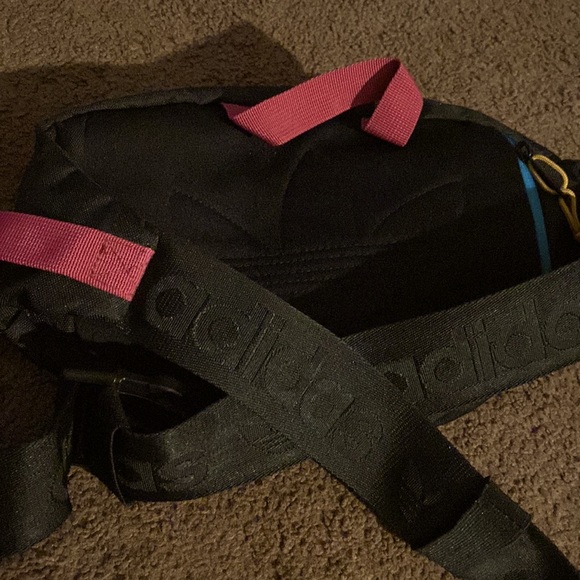 Addidas belt bag/ bum bag - Picture 16 of 16